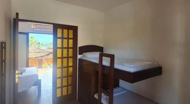 Полулюкс с балконом Pousada Casa Amarela