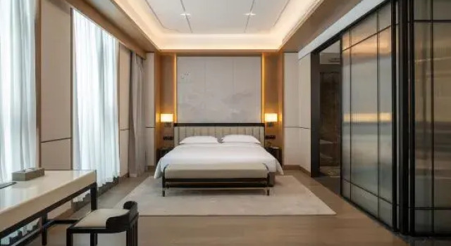 Двухместный люкс Deluxe Dong Yuan Hotel Anyang
