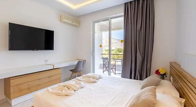 Трёхместный номер Superior с видом на бассейн Lardos Bay Hotel