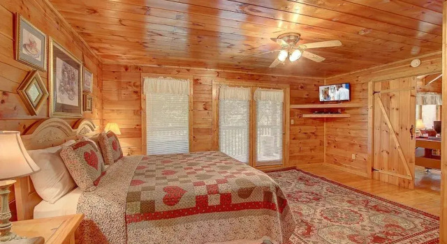 Buttercup 1 Bedroom 1 Bathroom Cabin