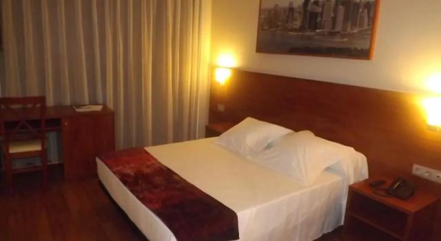 Семейный номер Standard Отель B&B Tarragona Reus