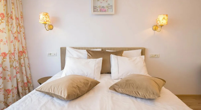 Tres Chic Studio - Victoria Avenue, Đặt Biệt thự Nhà tranh ở Bucharest, gần Bucharest Museum, Nhà tranh