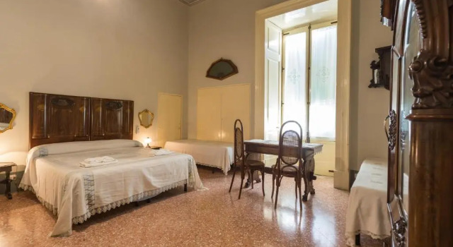 Standard Vierer Zimmer Palazzo Leuzzi B&B