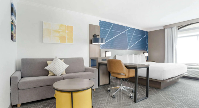 Двухместный люкс Comfort Inn & Suites New Orleans Airport North