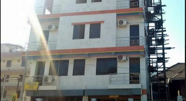 Sein Pyae Hlyan Inn, Reservar Hotel Hotéis em Pathein com estacionamento, Estacionamento