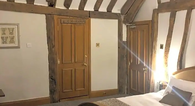 Номер Deluxe OYO The Greyhound Inn