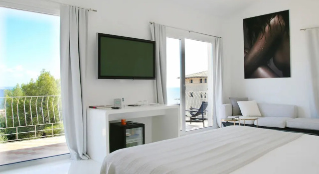 Полулюкс с балконом Hotel Zhero