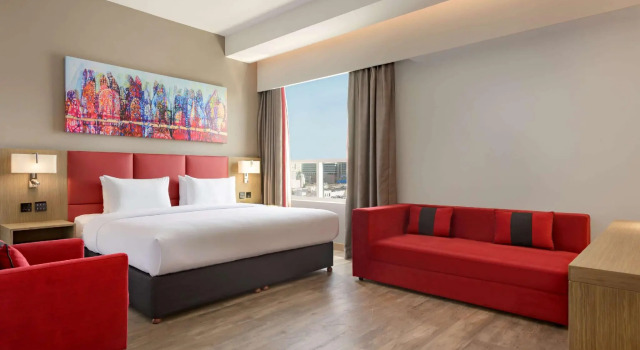 Двухместный люкс Premium Отель Ramada Encore by Windham Muscat