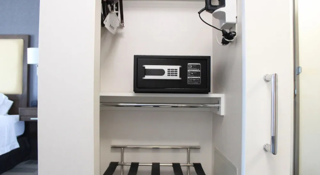 Двухместный номер Hearing Accessible Hampton Inn & Suites Los Angeles/Hollywood, CA