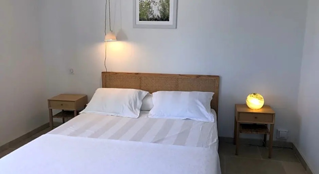 Chambre hôtes Les Garrigues CUCURON, Забронировать Отель «постель и завтрак» Отели Люберон 3 звезды, 3*