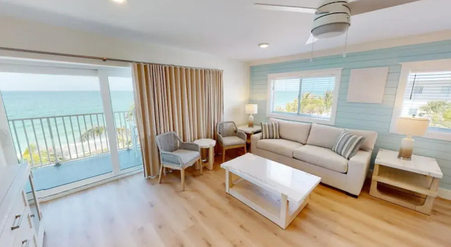 Номер Standard с 2 комнатами с балконом и с видом на залив Manasota Key Resort
