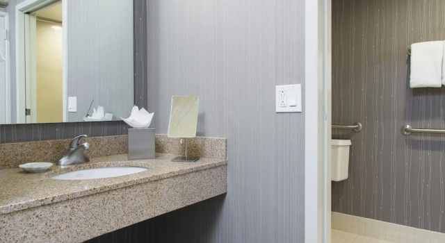 Двухместный номер Standard Courtyard by Marriott Rochester Brighton