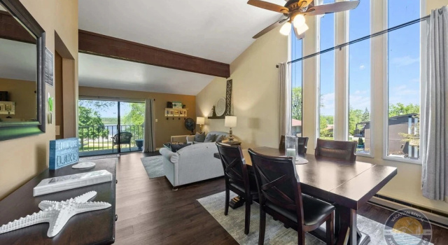 Modern Lake Geneva Condo With Views, Reserva ahora Apartahotel Lake Geneva Wisconsin
