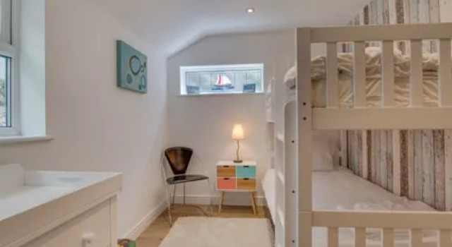 House Sandy Pomaia, Забронировать Отель Бизнес-отели Англии, 4* 5*
