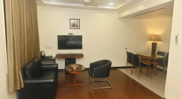 Люкс Simran Heritage(Business Hotel