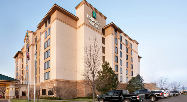 Embassy Suites by Hilton Denver International Airport, Buchen Sie Hotel Hotels in Denver mit Pool, Schwimmbad