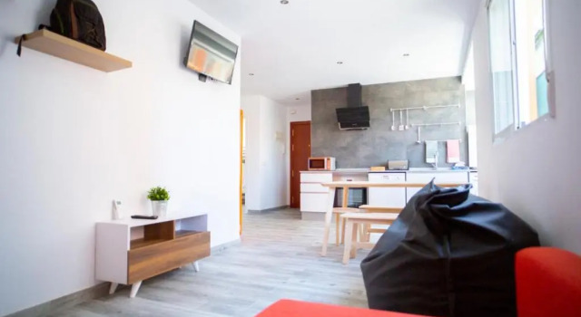 Piso De Diseño A 5 Min Andando De La Playa, Забронировать Отель Поблатс Маритимс 