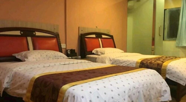 Shenghui Business Hotel (Jiangmen Diwang), Book Hotel Hoteller i Guangdong med parkering, Parkering