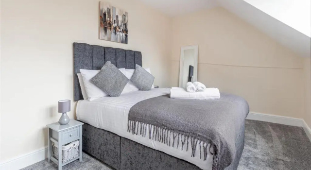 Beautiful 4 Bed House Worcester City Centre