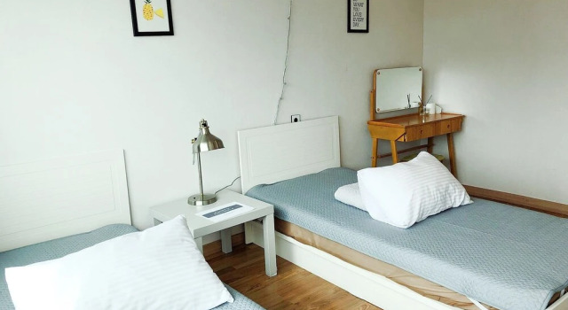 Flat B Hostel - Hostel, Забронировать Хостел Songjeong Пусан