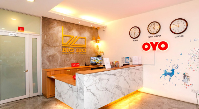 OYO 89355 Big Big Hotel, Varaa Hotelli Hotellit Johor pysäköinnillä, Pysäköinti