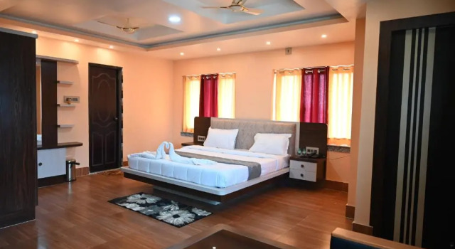 Hotel Tulusi Inn, Book Hotel Hoteller i Bolpur med morgenmad, Morgenmad
