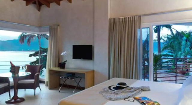 Номер Luxury с балконом Abayomi Hotel