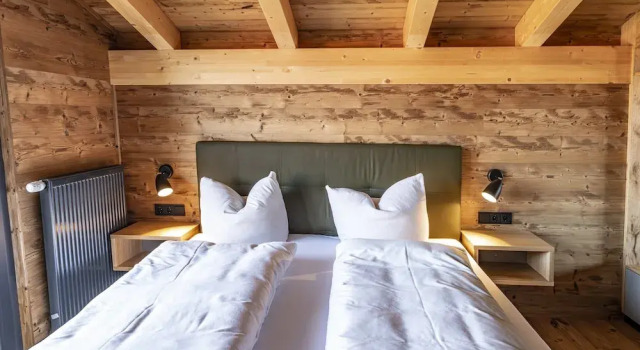 Chalet mit Eigener Sauna im Vital Camp Bayerbach, Book Chalet Villaer i Lower Bavaria, Villa