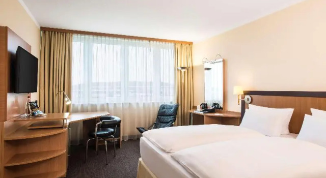 Четырёхместный номер Comfort Best Western Conference Airporthotel Frankfurt Mörfelden