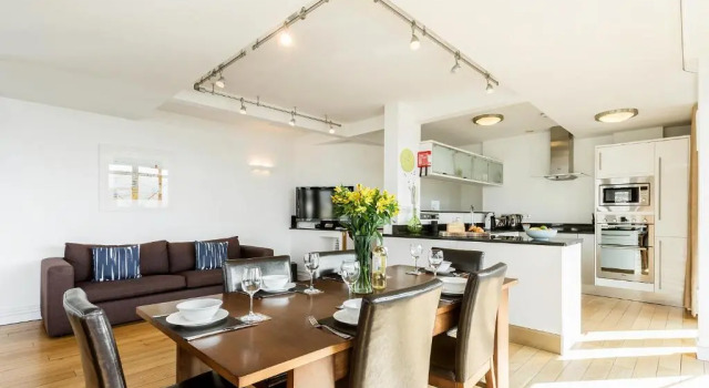 Апартаменты Riviera Apartments - Five Stylish Penthouse Apartments with Unrivalled Sea Views of Teignmouth, Shaldon, The Jurassic Coastline & The Teign Estuary