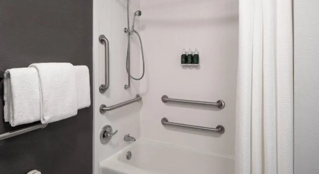 Люкс Courtyard by Marriott Dulles Airport Herndon/Reston