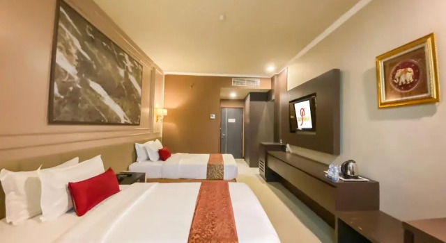 Двухместный номер Grand Grand Paragon Hotel