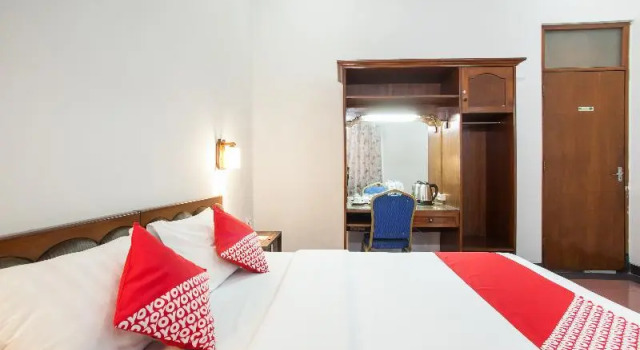 Standard double chambre OYO 517 Hotel Arjuna Lawang