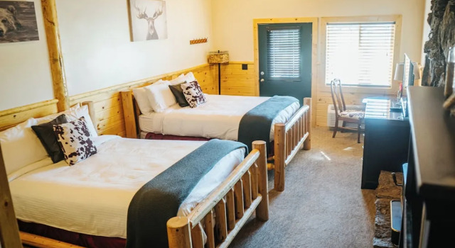 Четырёхместный номер Deluxe River Lodge