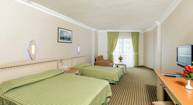 Номер Standard с частичным видом на море Holiday Park Resort
