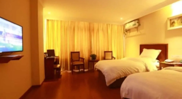 Двухместный номер Standard GreenTree Inn ChiZhou PingTian Lake QingFeng Avenue Hotel