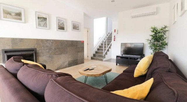 Коттедж LovelyStay - Divine 3BDR Duplex House w/ Pool & Garden