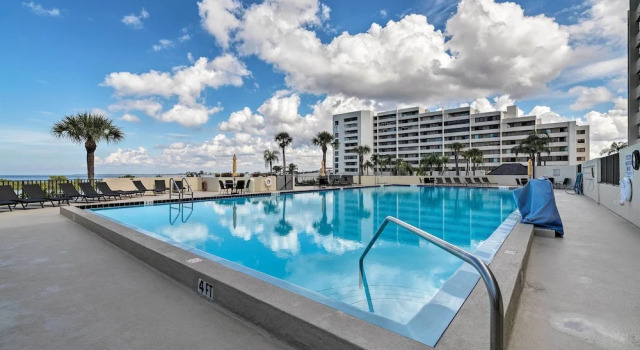 Апартаменты Balcony & Resort Amenities: Gulf Coast Escape!