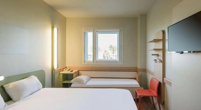 Семейный номер Standard Ibis Budget Málaga Aeropuerto Avenida de Velazquez