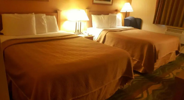 Четырёхместный номер Standard Travelodge by Wyndham Muskegon
