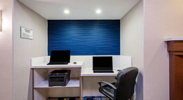 La Quinta Inn & Suites Ripon, Varaa Hotelli Ripon Kalifornia