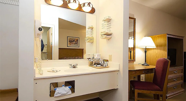 Двухместный номер Standard Urbana Inn & Suites