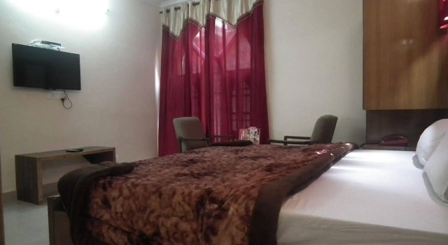 Hotel Crystal, Забронировать Отель Отели Манали с завтраком, Завтраки