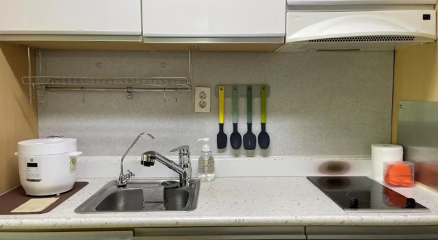 Апартаменты Hongdae Residence 3 - 1min from Hongik Uni station Exit #1
