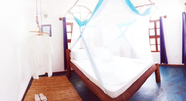 Villa Noemi, Prenota Villa Hotel economici a Pvani region
