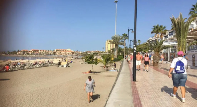 Апартаменты с видом на бассейн Torres del Sol Edificio