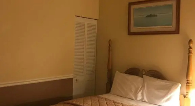 Номер Economy Riveredge Resort Hotel