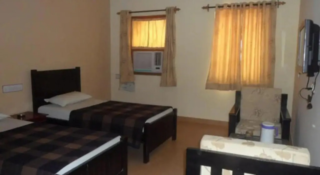 Hotel Kalinga, Забронировать Отель Отели штата Раджастхана с парковкой, Парковка