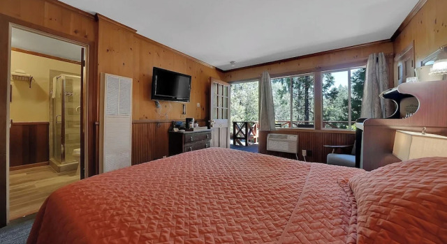 Двухместный номер Standard с балконом Narrow Gauge Inn