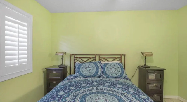 Spectacular views with numerous amenities and pools on sands of Orange Beach